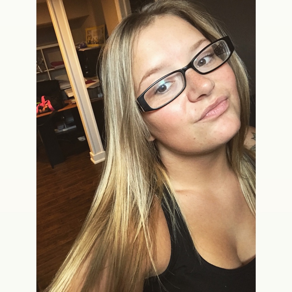 Meet your Posher, Ashley